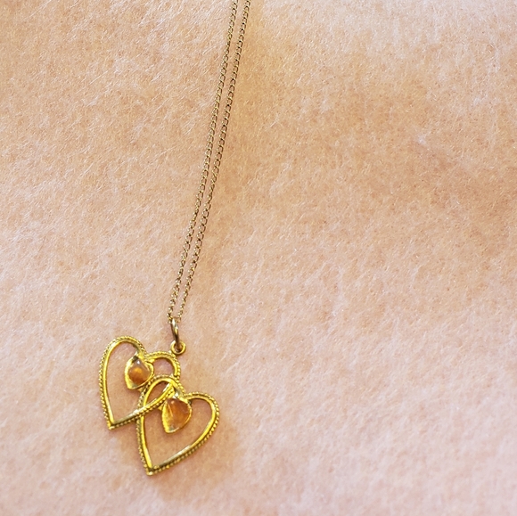 Double Heart Carnelian Gemstone Pendant Necklace on Gold Chain - Picture 4 of 8